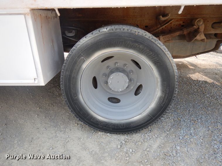 image for item IL9928 2007 Ford F450 Super Duty  flatbed truck