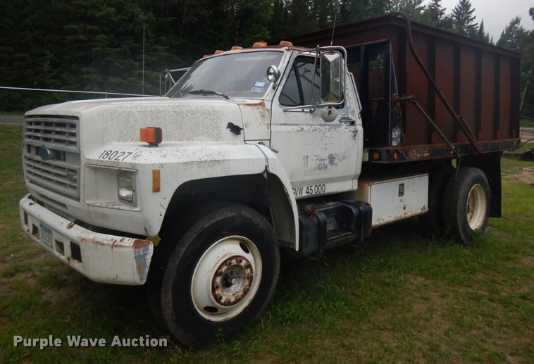 image for item IL9929 1991 Ford F700  dump truck