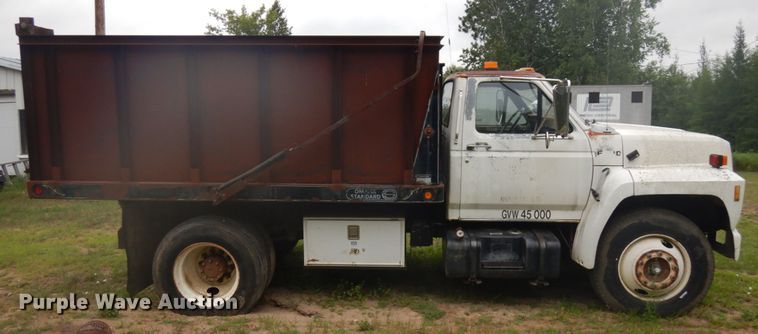 image for item IL9929 1991 Ford F700  dump truck