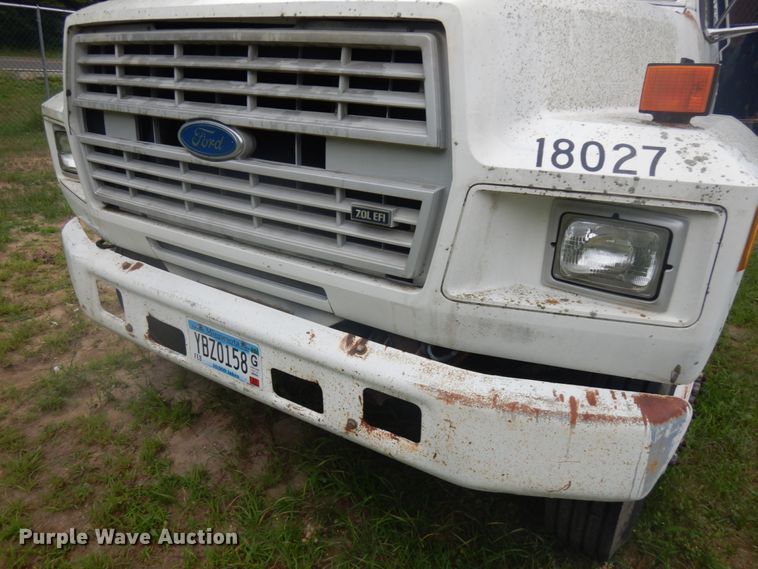 image for item IL9929 1991 Ford F700  dump truck