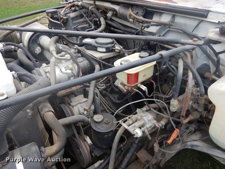 image for item IL9929 1991 Ford F700  dump truck