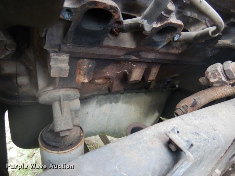 image for item IL9929 1991 Ford F700  dump truck