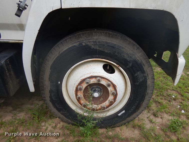 image for item IL9929 1991 Ford F700  dump truck