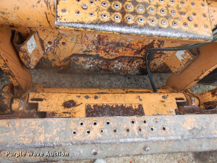 image for item IL9930 2002 Case 90XT  skid steer loader