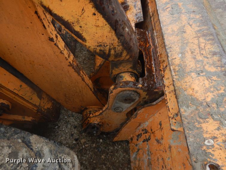 image for item IL9930 2002 Case 90XT  skid steer loader