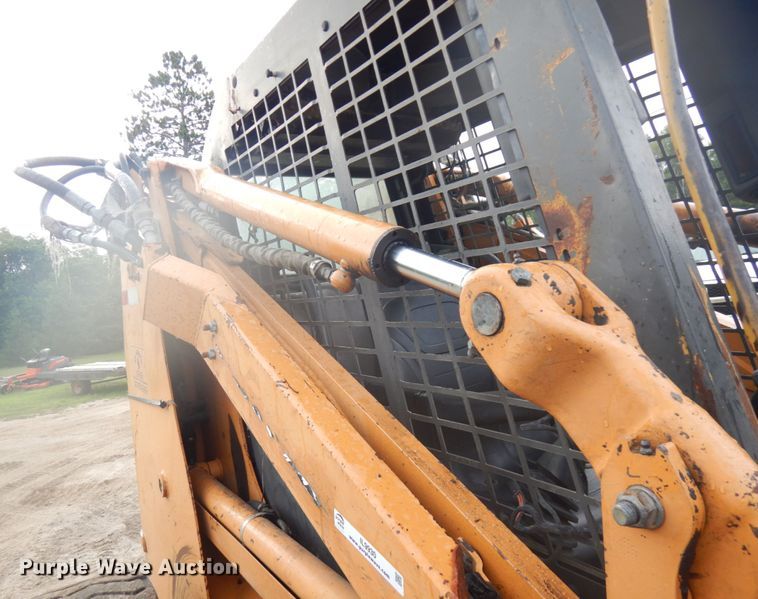 image for item IL9930 2002 Case 90XT  skid steer loader