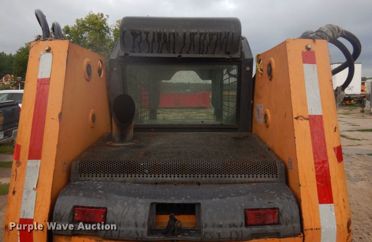 image for item IL9930 2002 Case 90XT  skid steer loader