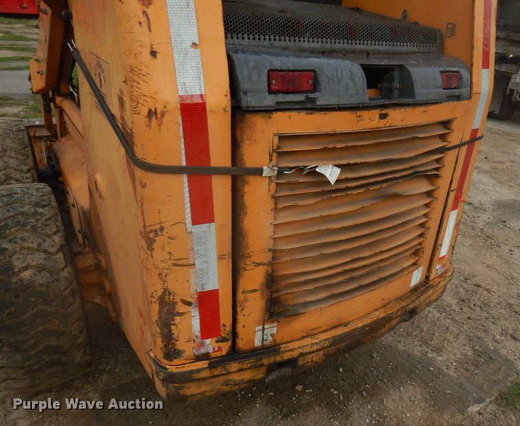 image for item IL9930 2002 Case 90XT  skid steer loader