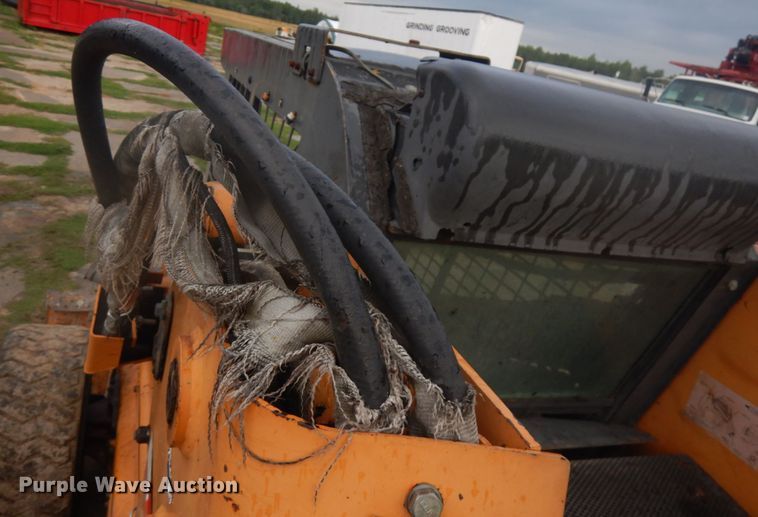 image for item IL9930 2002 Case 90XT  skid steer loader