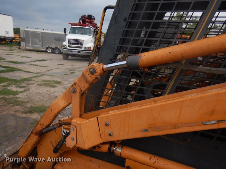 image for item IL9930 2002 Case 90XT  skid steer loader