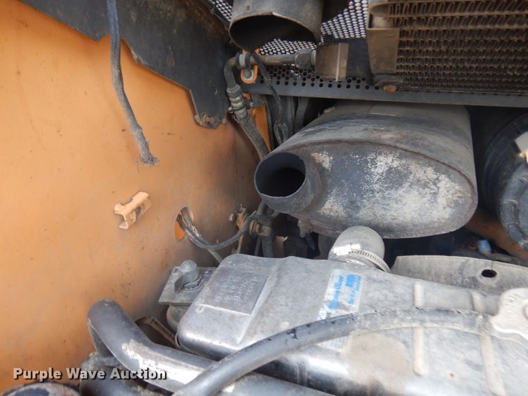 image for item IL9930 2002 Case 90XT  skid steer loader