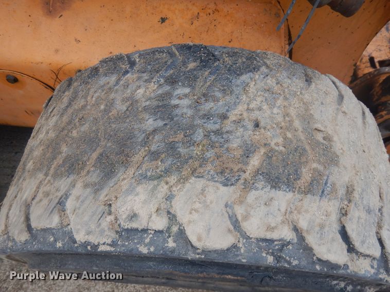 image for item IL9930 2002 Case 90XT  skid steer loader