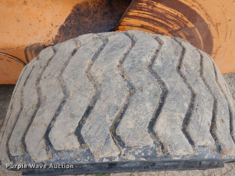 image for item IL9930 2002 Case 90XT  skid steer loader