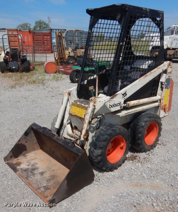 image for item IN9502 1981 Bobcat 310  skid steer loader