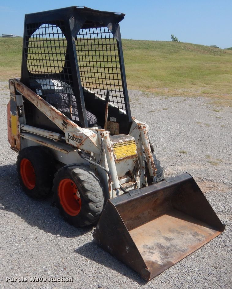 image for item IN9502 1981 Bobcat 310  skid steer loader