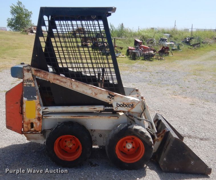 image for item IN9502 1981 Bobcat 310  skid steer loader