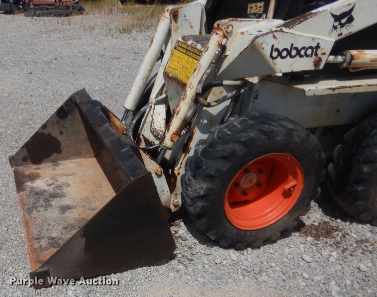 image for item IN9502 1981 Bobcat 310  skid steer loader