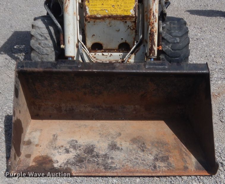 image for item IN9502 1981 Bobcat 310  skid steer loader