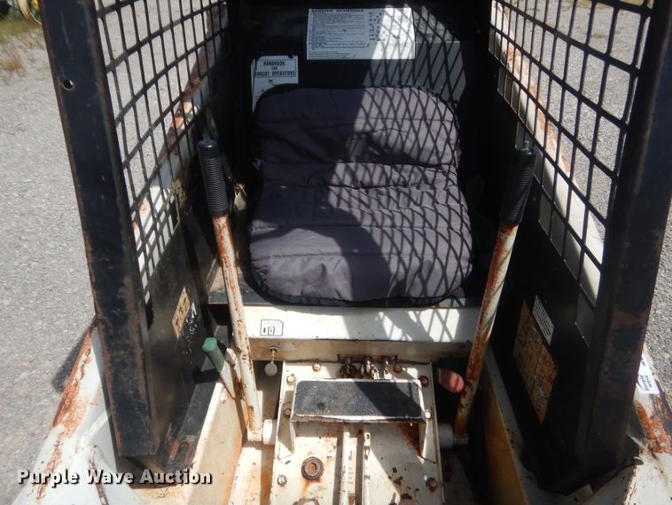 image for item IN9502 1981 Bobcat 310  skid steer loader