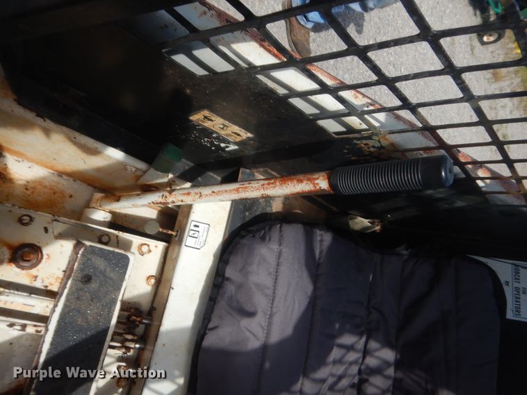 image for item IN9502 1981 Bobcat 310  skid steer loader