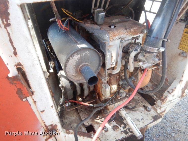 image for item IN9502 1981 Bobcat 310  skid steer loader