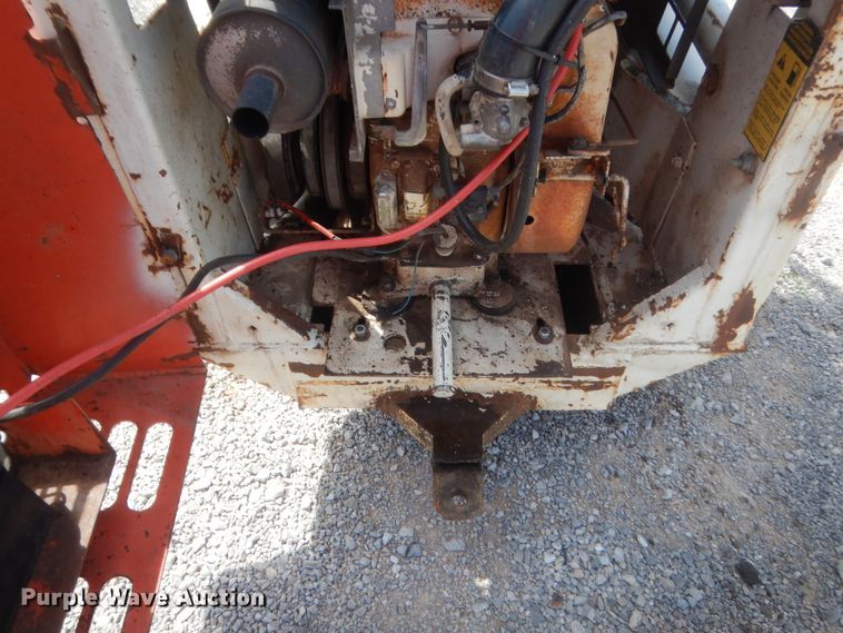 image for item IN9502 1981 Bobcat 310  skid steer loader