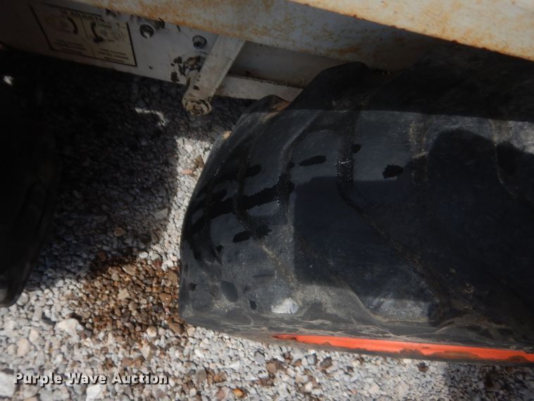 image for item IN9502 1981 Bobcat 310  skid steer loader