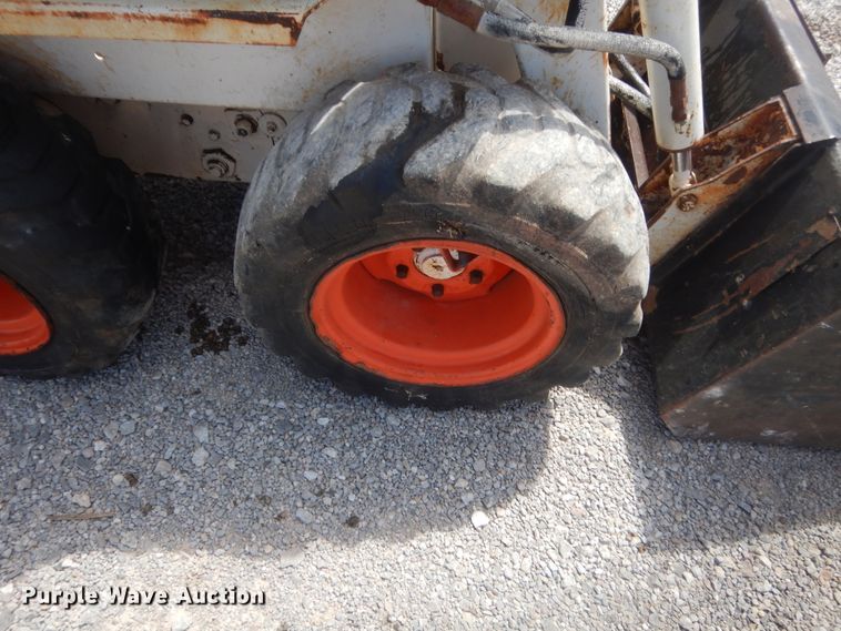 image for item IN9502 1981 Bobcat 310  skid steer loader