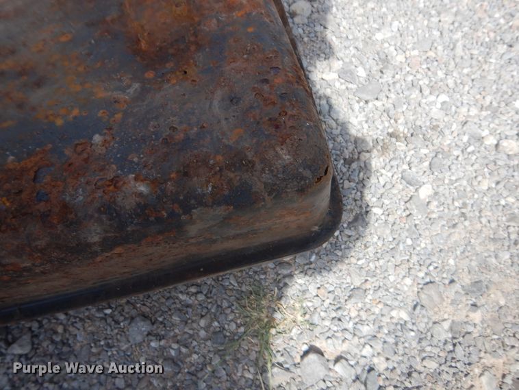 image for item IN9502 1981 Bobcat 310  skid steer loader