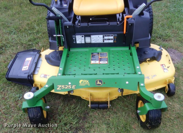 image for item IN9527 John Deere Z525E  ZTR lawn mower