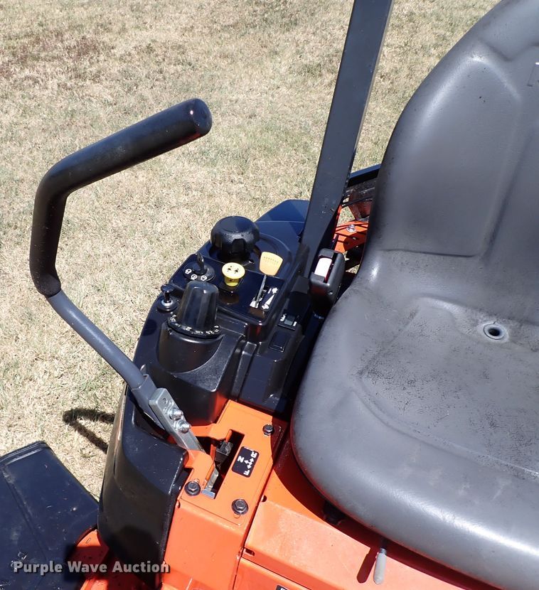 image for item IN9566 Kubota Z122R  ZTR lawn mower