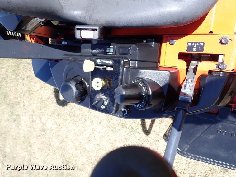 image for item IN9566 Kubota Z122R  ZTR lawn mower