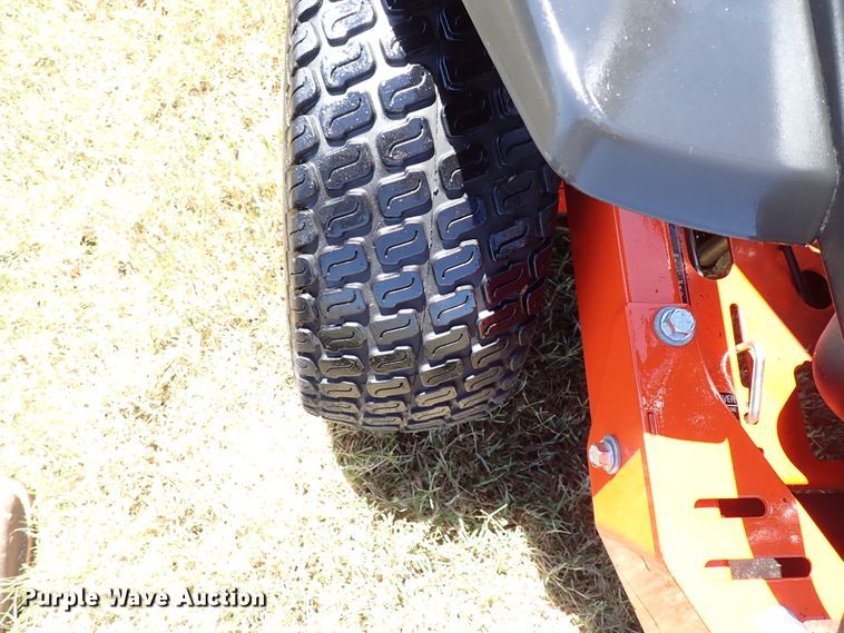 image for item IN9566 Kubota Z122R  ZTR lawn mower