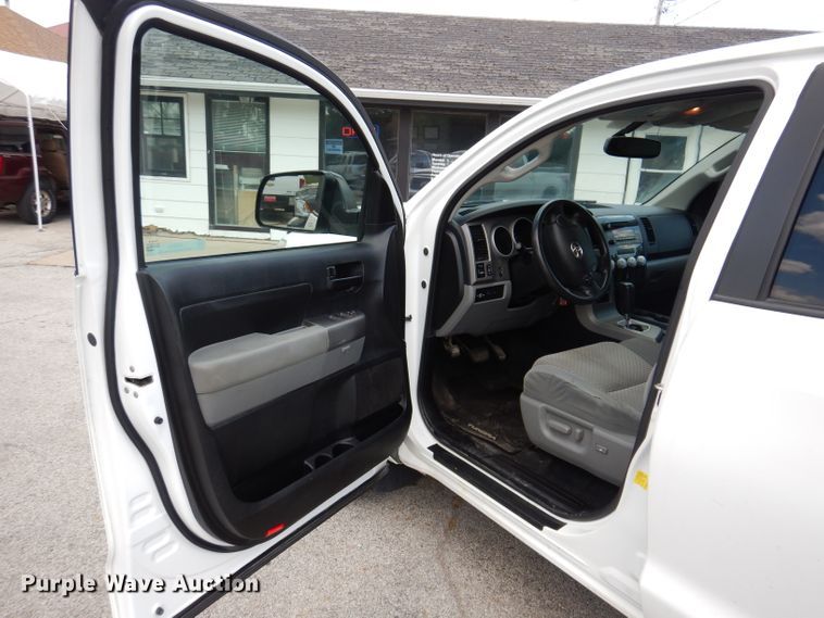 image for item IN9804 2013 Toyota Tundra  Double Cab pickup truck