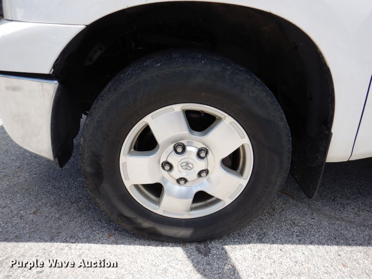 image for item IN9804 2013 Toyota Tundra  Double Cab pickup truck