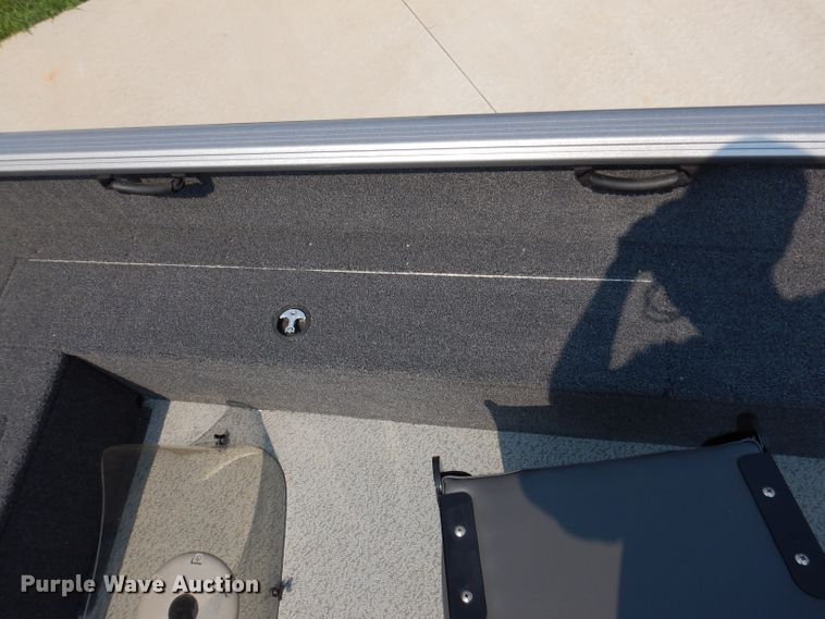 image for item IN9829 2021 Lund 1675 Impact  boat