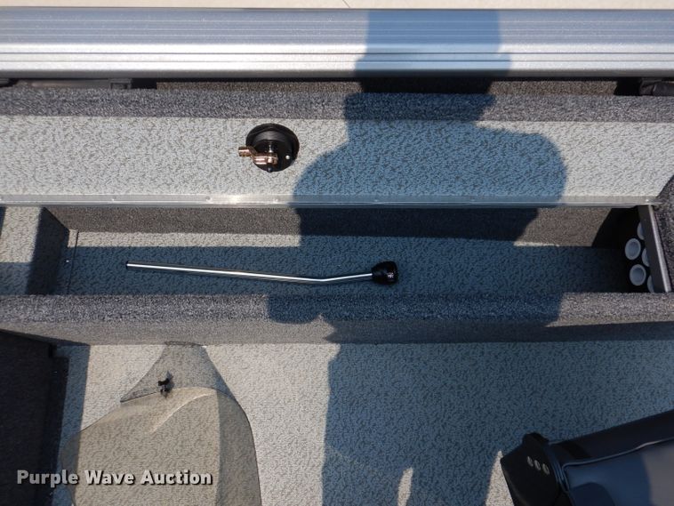 image for item IN9829 2021 Lund 1675 Impact  boat