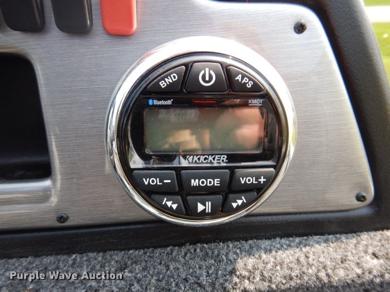 image for item IN9829 2021 Lund 1675 Impact  boat