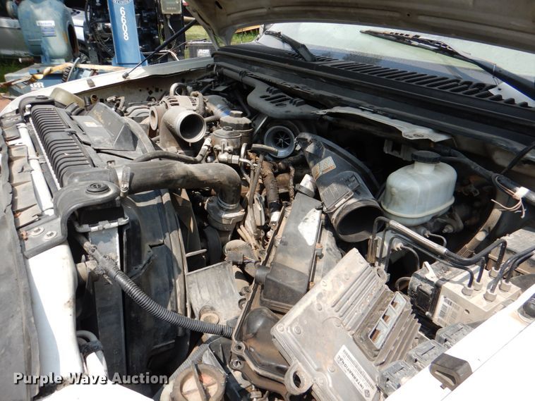 image for item IR9022 2006 Ford F550 Super Duty XL  flatbed truck