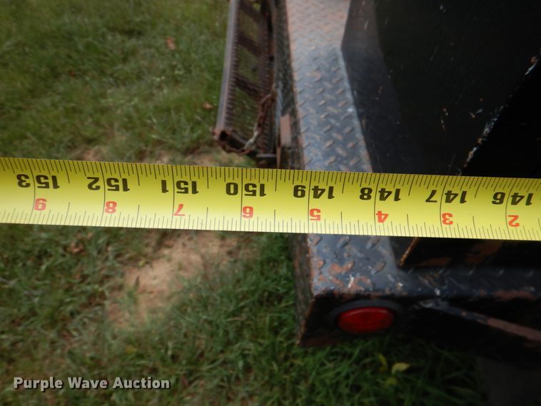 image for item IR9023 2006 Ford F550 Super Duty XL  flatbed truck