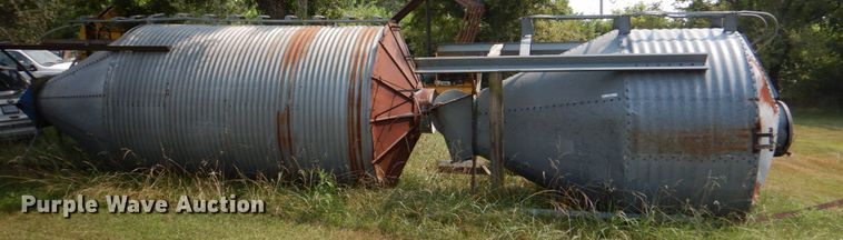 image for item IR9029 (2) grain bins
