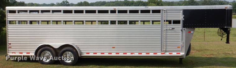 image for item IR9031 2008 Sundowner  livestock trailer