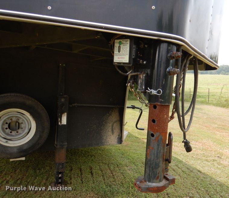 image for item IR9031 2008 Sundowner  livestock trailer