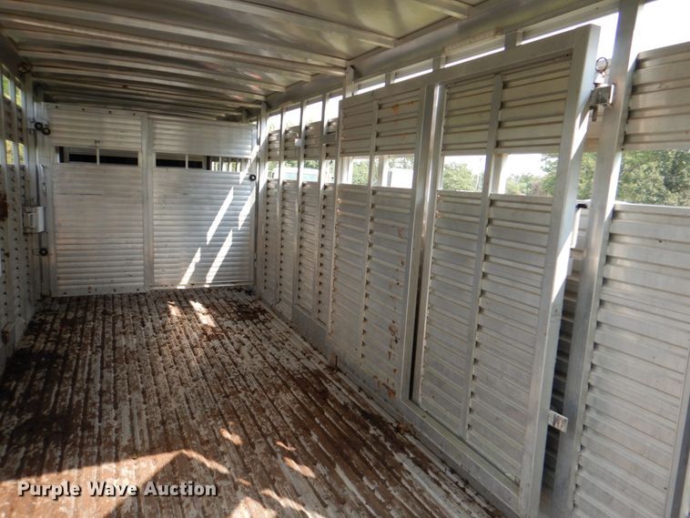 image for item IR9031 2008 Sundowner  livestock trailer