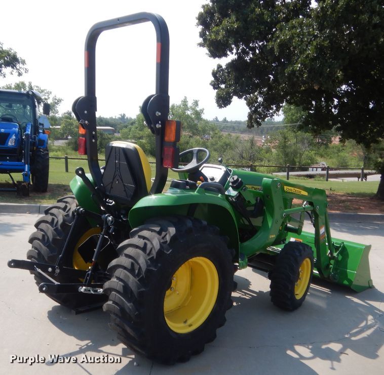 image for item IT9745 2017 John Deere 3025E  MFWD tractor