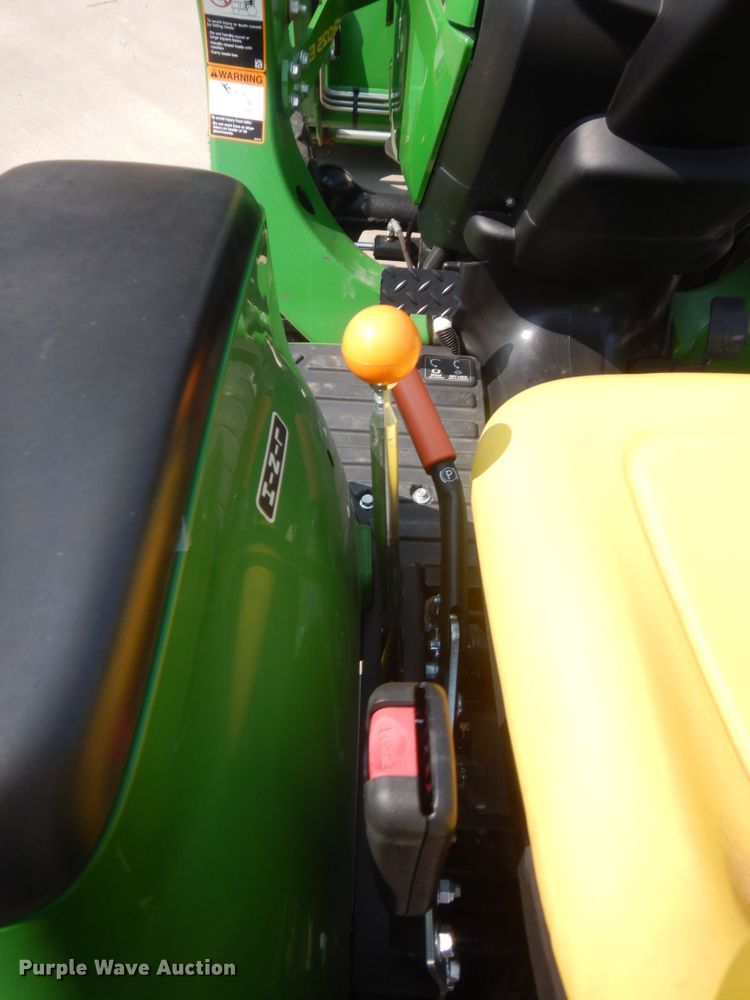 image for item IT9745 2017 John Deere 3025E  MFWD tractor