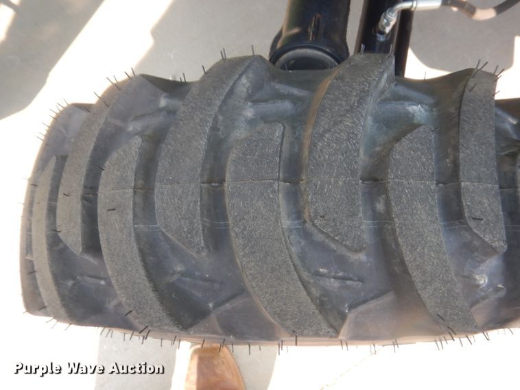 image for item IT9745 2017 John Deere 3025E  MFWD tractor