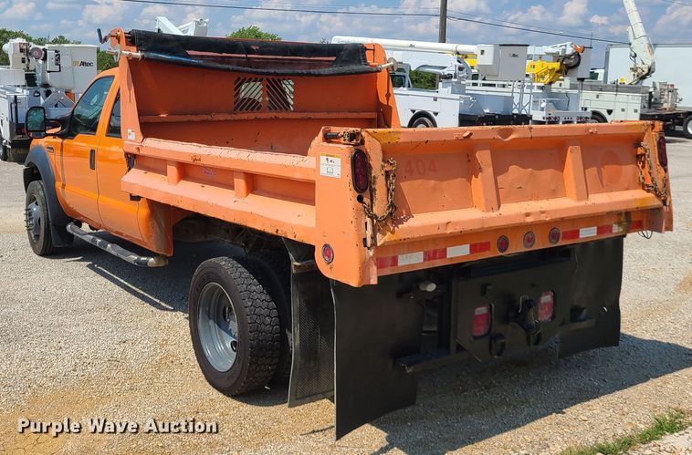 image for item IU9311 2006 Ford F450 Super Duty XL  Crew Cab dump truck