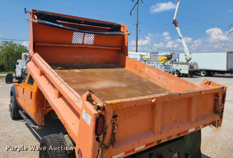 image for item IU9311 2006 Ford F450 Super Duty XL  Crew Cab dump truck