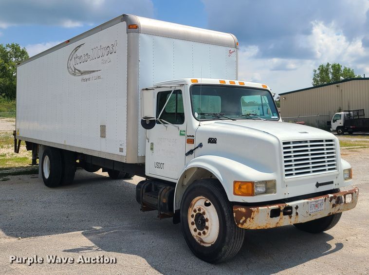 image for item IU9314 1994 International 4700  box truck
